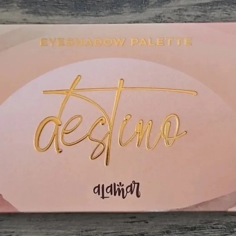 Destino Eyeshadow Palette 10 Shades